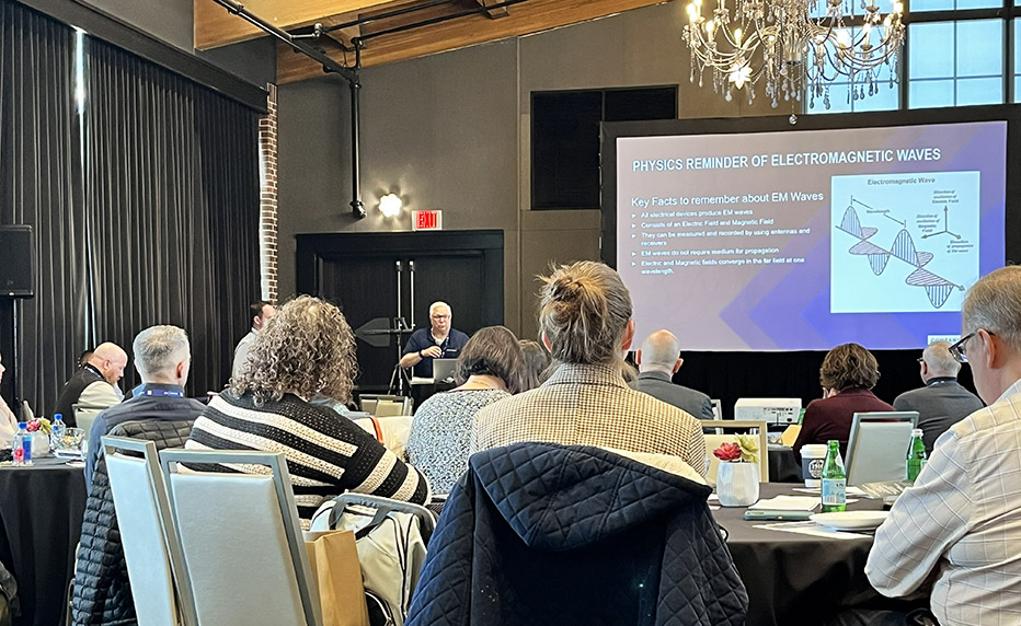 SCIF Summit 2.0 event presentation by Rohde & Schwarz horizontal photo